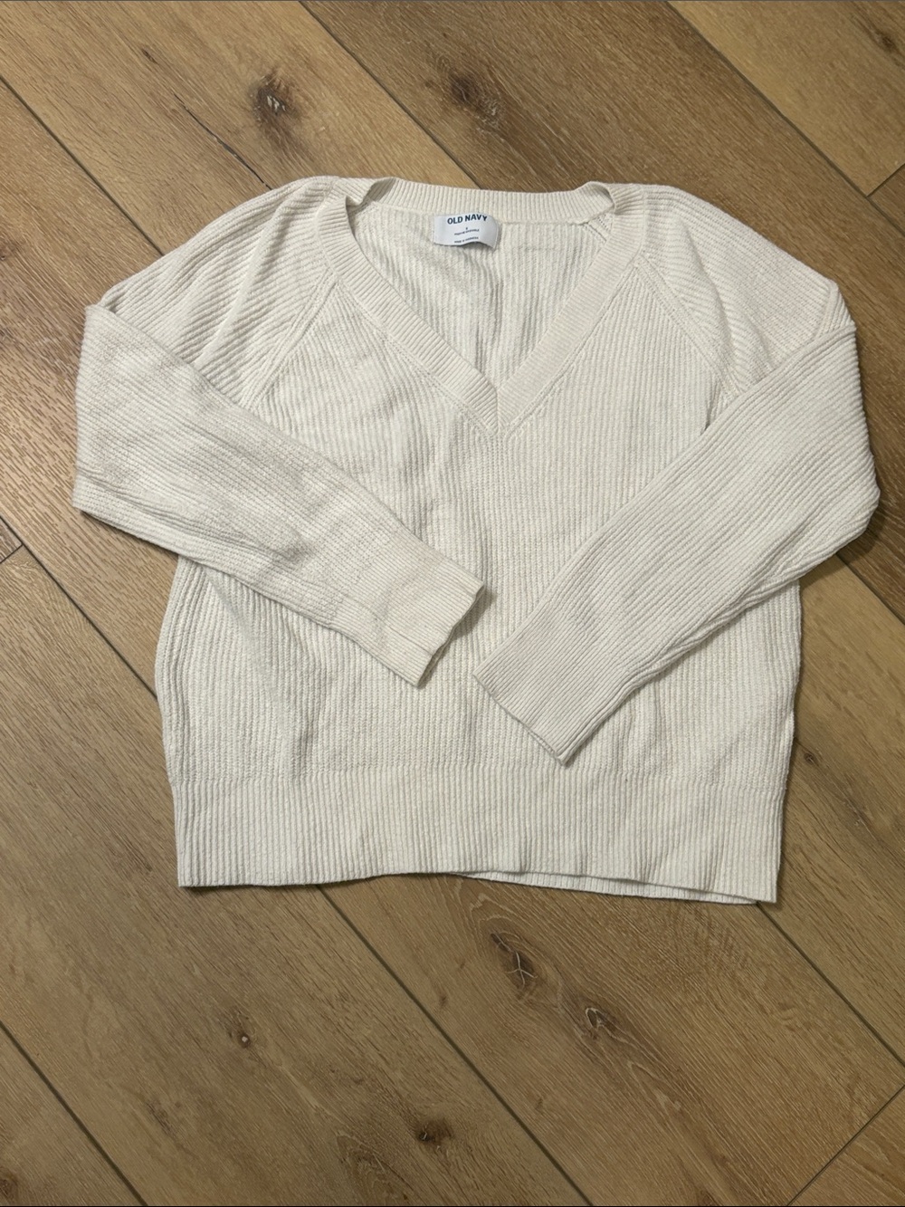 Old Navy Cream Ribbed V-Neck Pullover Sweater